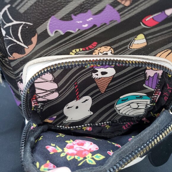 BNWT Bestsey Johnson Kitsch Vampire Dog Halloween Mini Backpack - Picture 8 of 8